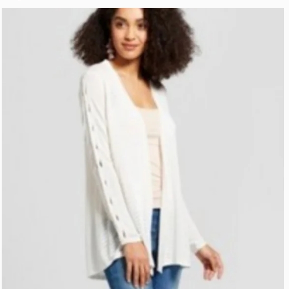 August Moon Cream Rayon Thin Knit Eyelet Criss Cross Cut-Out Sleeve Cardigan - Picture 13 of 14